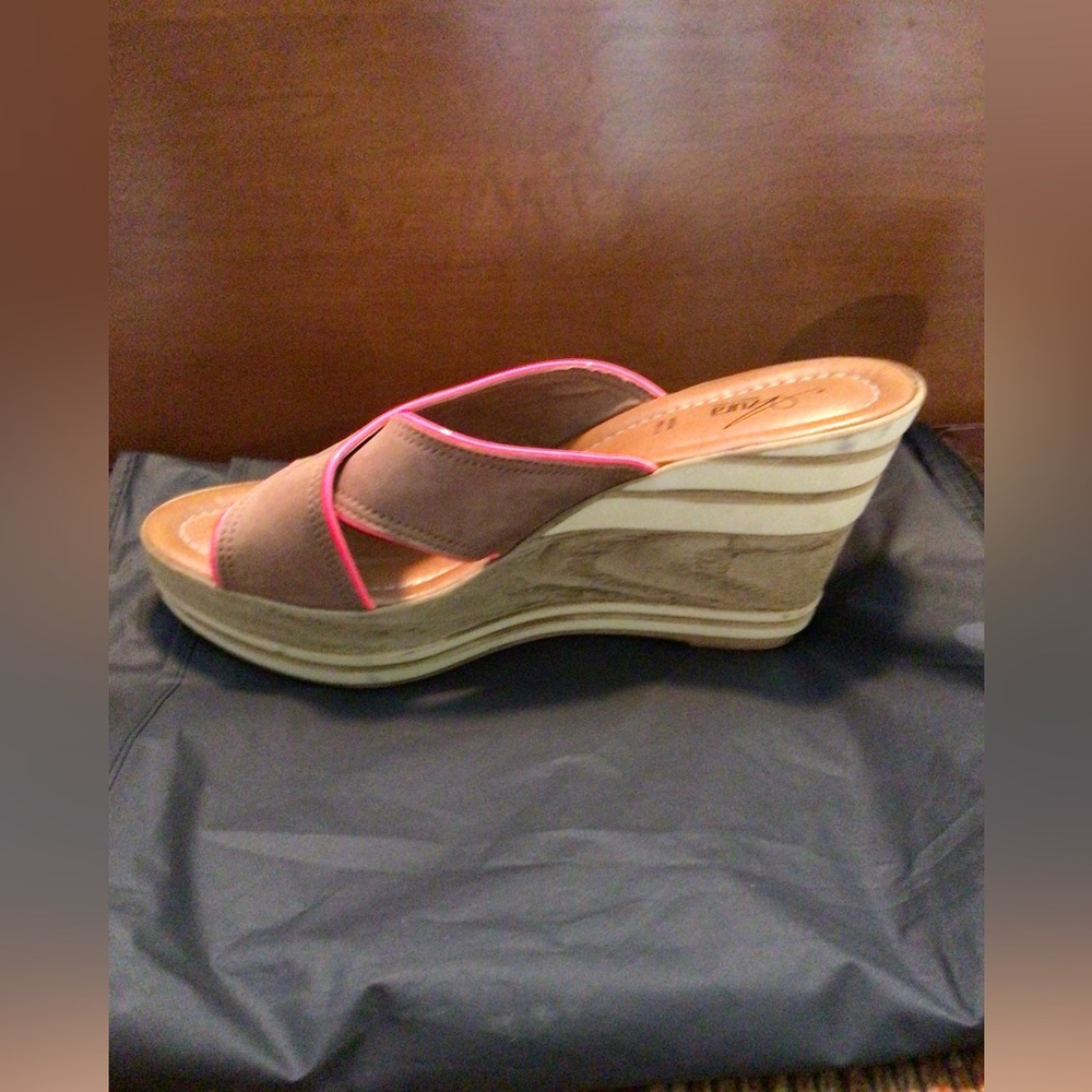 Wedge Sandals - Picture 2 of 5